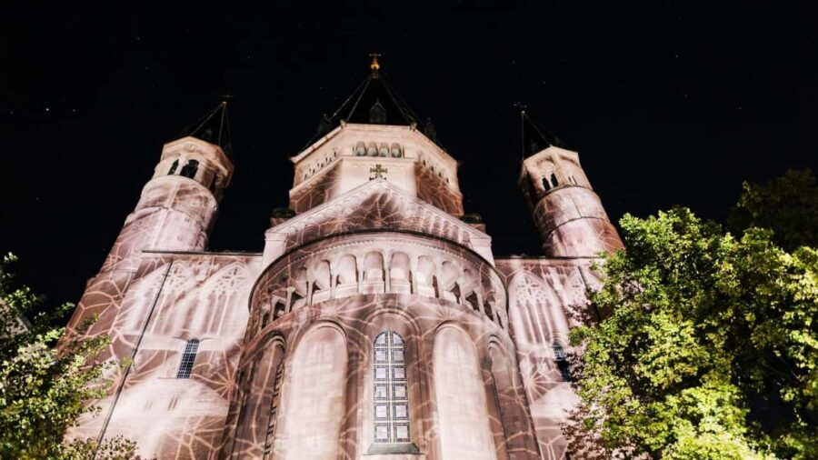 Mainz: Light & History in the Old Cathedral of St. John (Mainz Lights Up) - Why It’s Worth Considering
