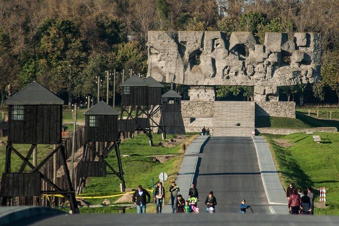 Majdanek Concentration Camp & Lublin Full Day Private Tour from Warsaw - Why Choose This Tour? Key Features and Benefits
