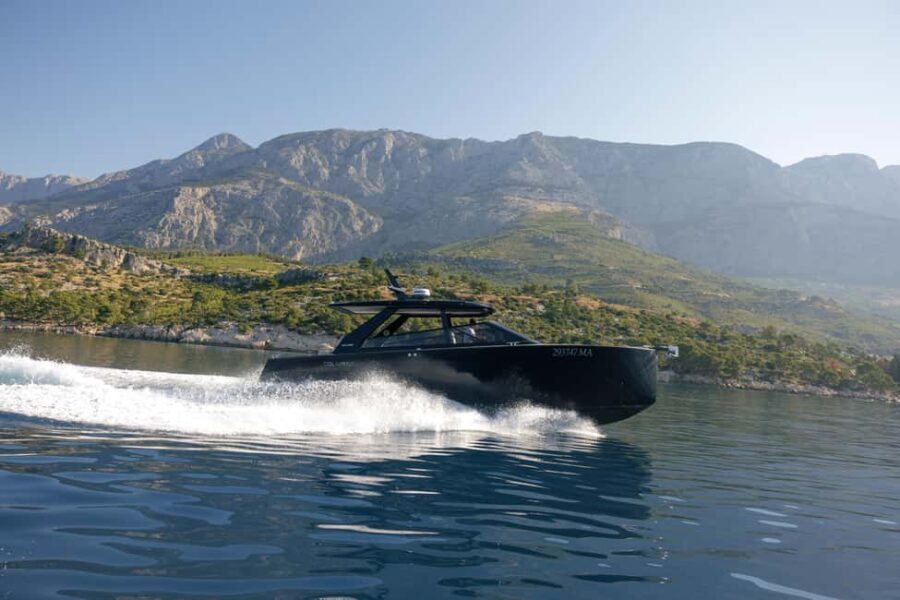 Makarska: 4 Island Luxory Speedboat Tour with Town Hvar - What to Expect on the Boat