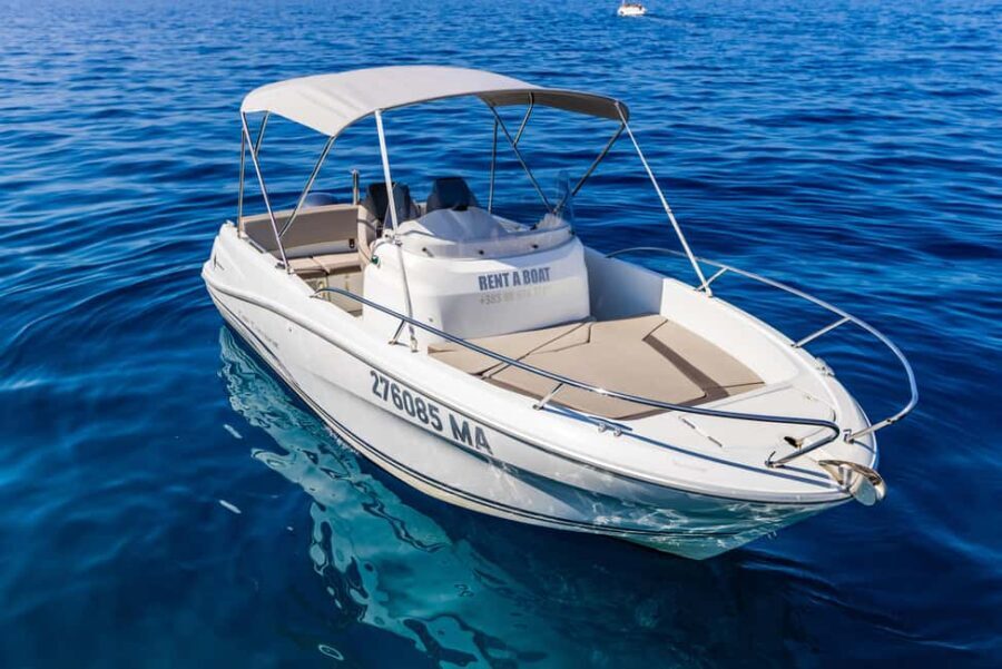 Makarska Riviera: Boat Rental - Exploring the Islands and Hidden Bays