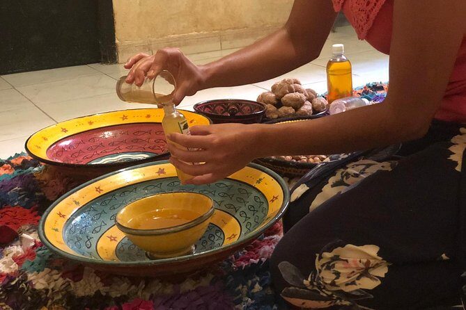 Make Your Own Argan Oïl - Learning the Art of Argan Oil Production
