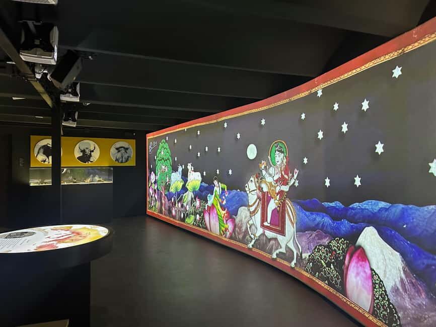 Malaga: Private Guided Tour of the Bullring and Immersive Museum - What Travelers Can Expect