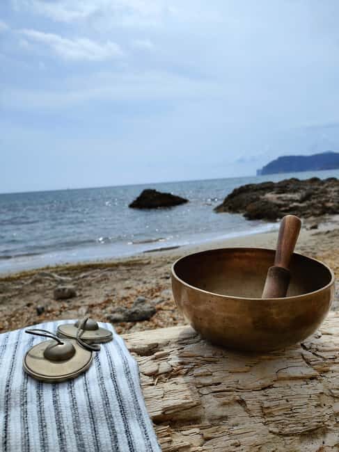 Mallorca: Golden Hour Mindful Wine Tasting & Sound Ritual - The Experience in Detail