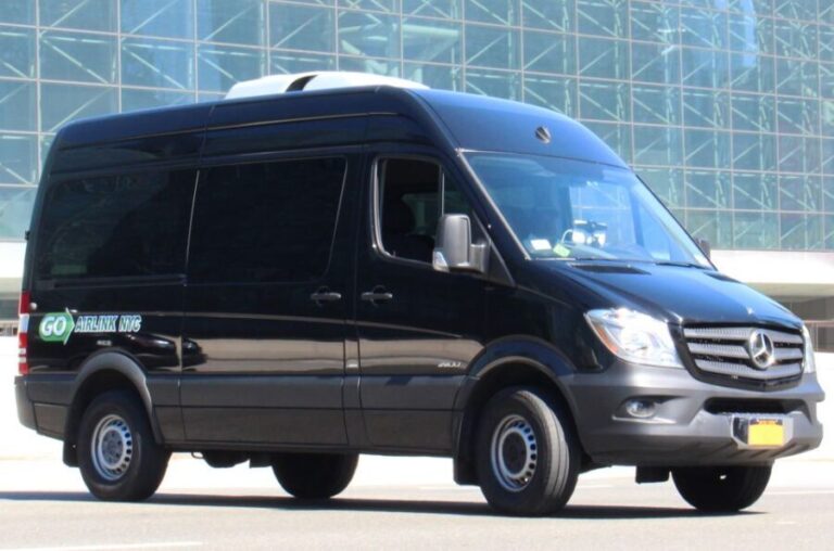 Manhattan: Shared Transfer to or from LaGuardia Airport - The Ride Experience