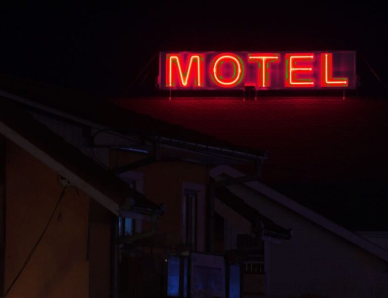 Memphis: Bluff City Ghosts Haunted Walking Tour - Who Is This Tour Perfect For?