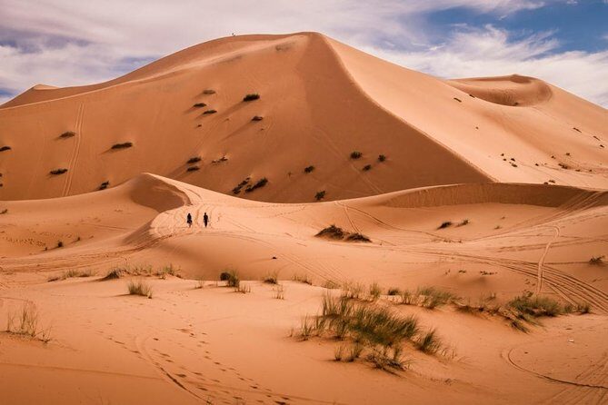 Merzouga desert 2 night 3 Days charred tours - Day 2: From Dades Gorges to Todra Gorge and Merzouga