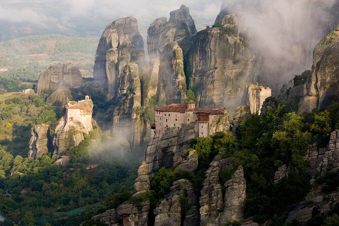 Meteora daytrip private tour for groups from Athens - Discovering Meteoras Monasteries: A UNESCO Wonder