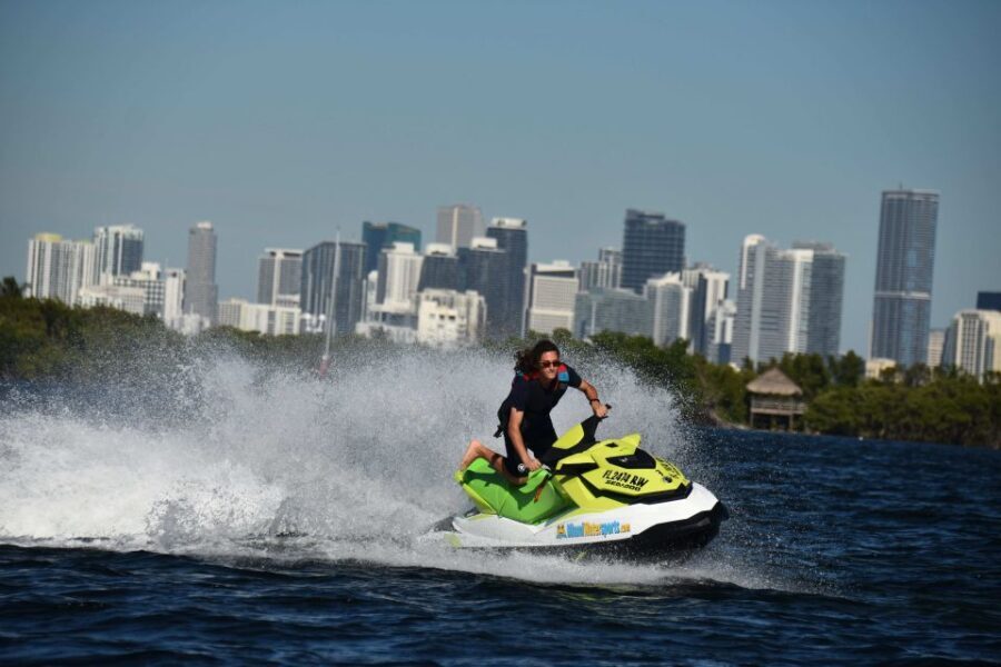 Miami: 1-Hour Jet Ski Free Ride - The Guides and Customer Service