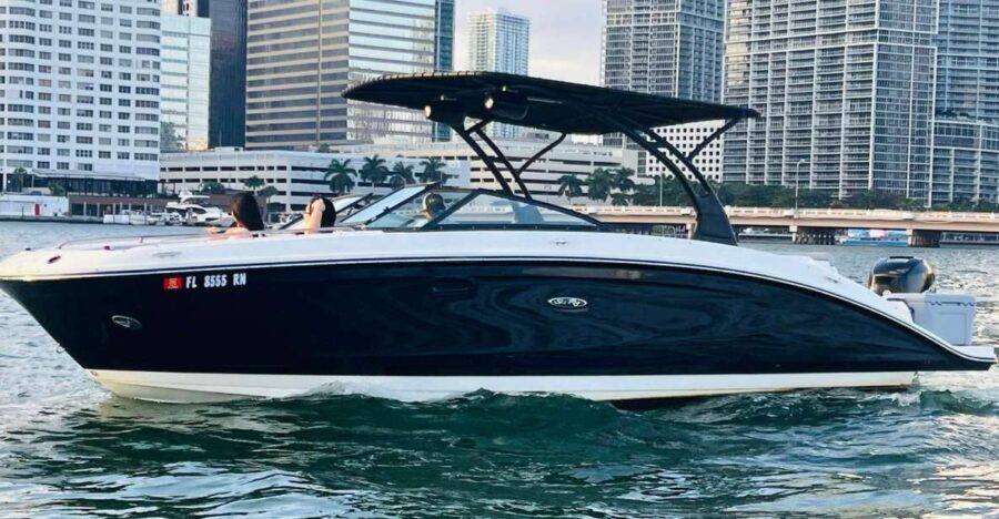 Miami: Private Guided Boat Tour with Champagne - The itinerary in detail: what you’ll see and do