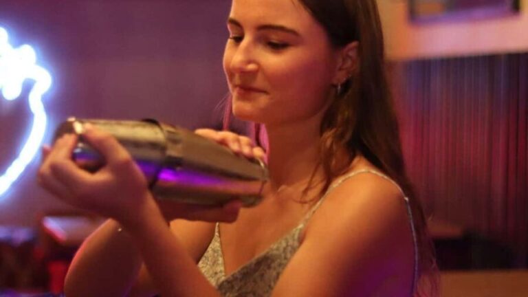 Mixology Experience in Madrid: Learn, Shake, and Sip - The Itinerary: What Happens During the Class?