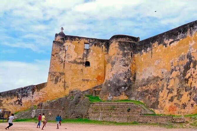 Mombasa Half Day City Tour - Transportation and Group Size