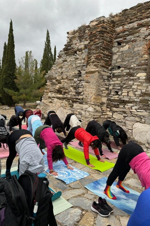 Morning Yoga & Hike in Santorini, Stillness & Local Vibes - What’s Included and Practical Details