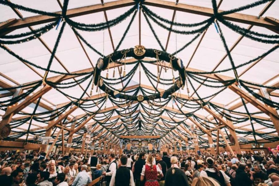 Munich: Oktoberfest Large Beer Tent Evening including Table Reservation - Highlights from the Reviews and What They Reveal
