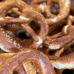 Munich: Viktualienmarkt & Altstadt Food Tour - Detailed Breakdown of the Itinerary