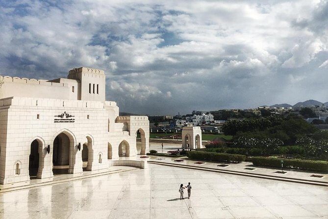 Muscat City & Wadi Shab Full-Day Adventure - Who Should Book This Tour?