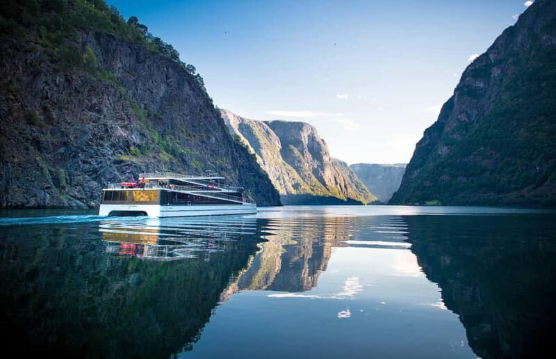 Nærøyfjord Cruise, Flåm, and Stegastein - Bus from Bergen - Scenic Drive: Norway in Motion