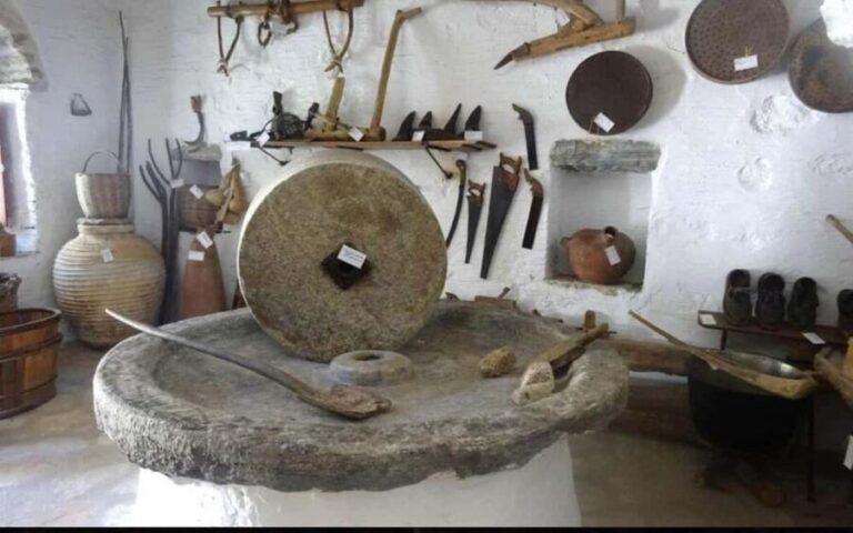 Naxos: Private Tour of Temples, Museums, and Kouros - Practical Details and Tips
