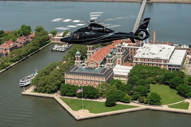 New York Helicopter Tour: Manhattan, Brooklyn and Staten Island - The Itinerary Breakdown