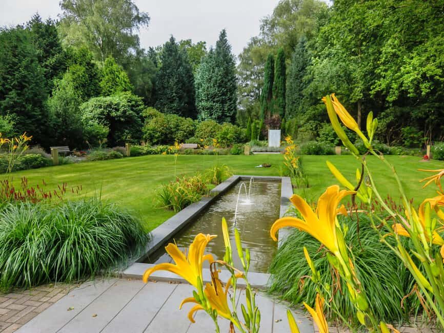 Ohlsdorf Cemetery: 1.5-hour individual guided tour - A Closer Look at the Ohlsdorf Cemetery Guided Tour