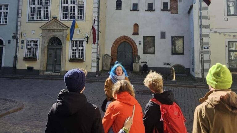 Old Riga Walking Tour: Legends & Hidden Gems EN, DE, ESP - The Guide: Your Key to Hidden Stories