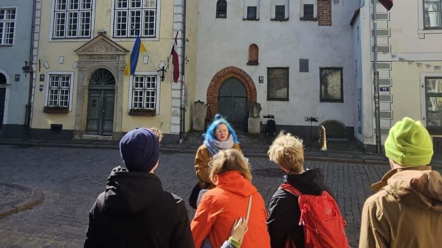 Old Riga Walking Tour: Legends & Hidden Gems EN, DE, ESP - The Guide: Your Key to Hidden Stories