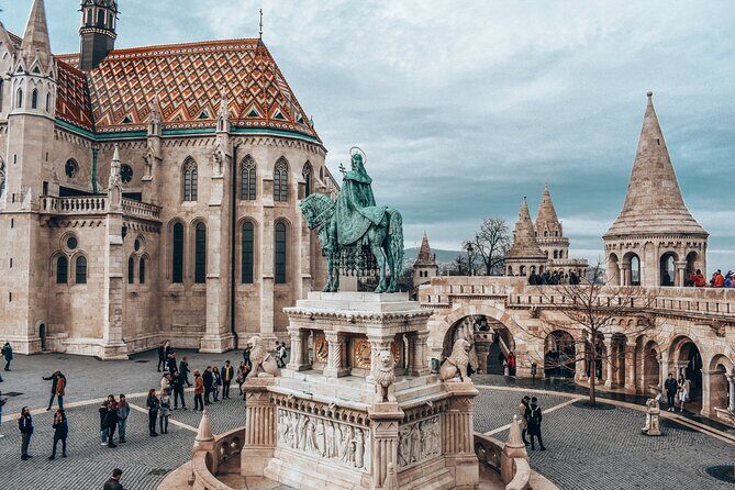 Original Budapest Alternative Street Art & Jewish Tour - Exploring the Itinerary: A Step-by-Step Breakdown