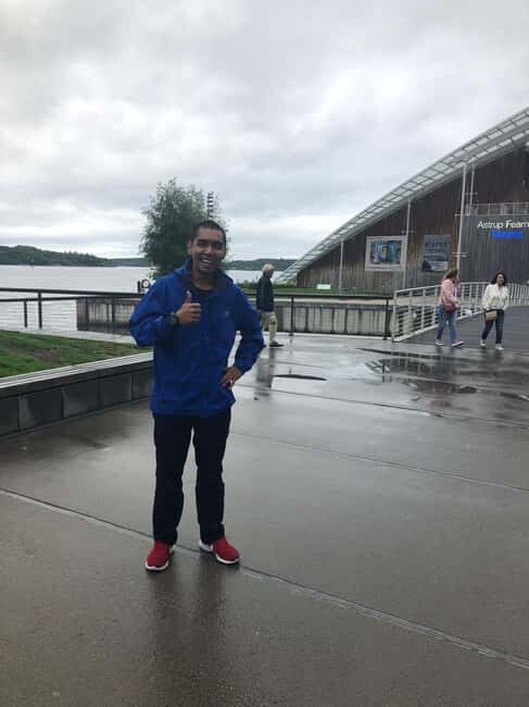 Oslo: Private Walking Tour with a Local - Authentic Experiences with Local Guides