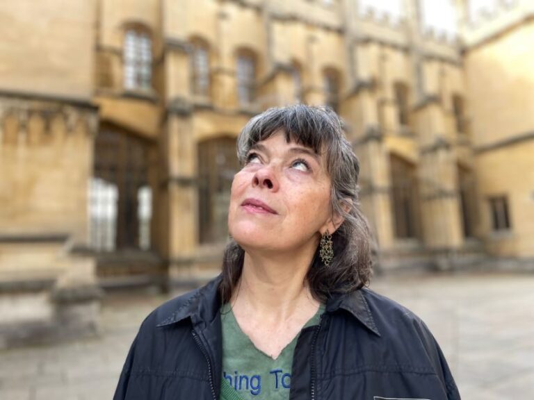 Oxford: One Hour Wander - A sweep through historic centre - Starting Point: Martyrs Memorial