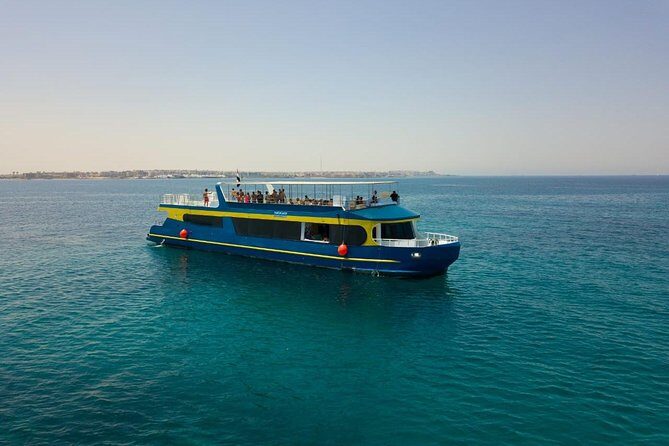 Paradise Catamaran Conquest 2 Hours Semi Submarine & snorkeling - Hurghada - Who Should Consider This Tour?