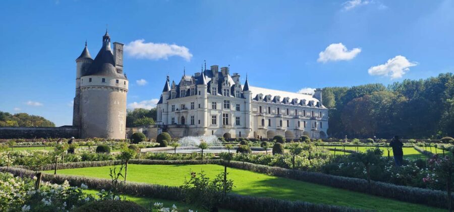 Paris to Loire Valley Castles Chambord & Chenonceau -DayTrip - A Full Breakdown of What to Expect from the Tour