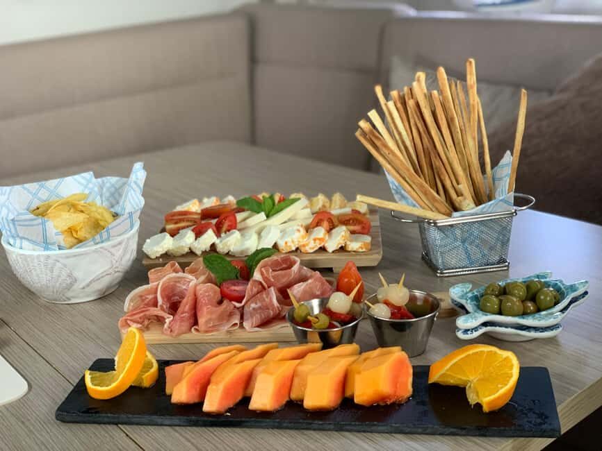 Pasito Blanco : Private sailing tour with food & drinks - Is This Tour Worth It?