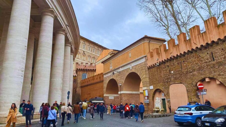Passetto di Borgo Guided Tour & Castel Sant'Angelo ticket - The Encounter with the Passetto di Borgo