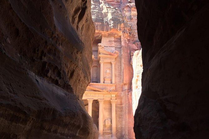Petra & Wadi Rum (1 Day Private tour) - Wadi Rum: A Surreal Desert Landscape
