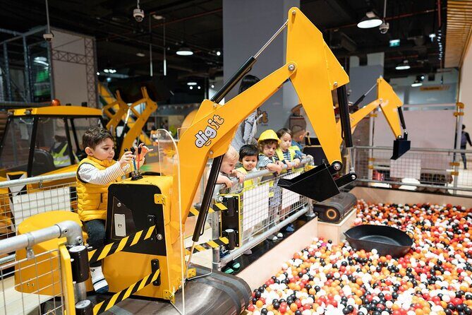 PLAY Dubai ( VR Park) Experience at Dubai Mall - Is It Worth the Price?