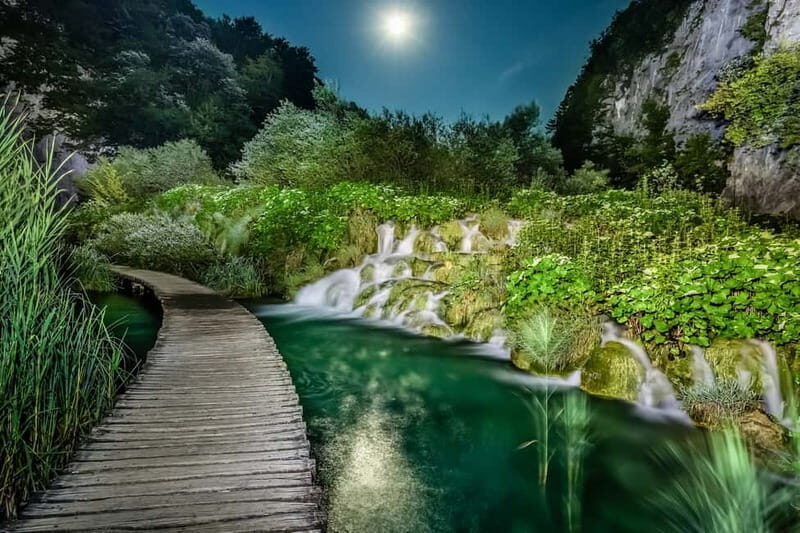 Plitvice Lakes: Guided Walking Tour with Bus and Boat Ride - Why You Should Consider This Tour