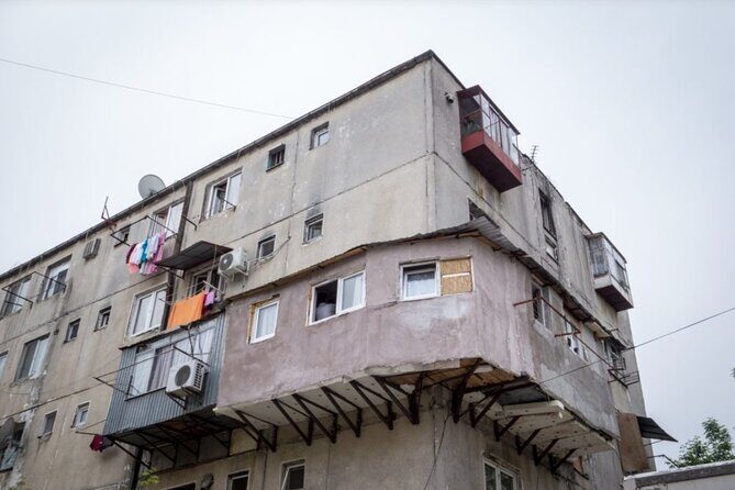 Poor Neighborhoods, Prison and Gypsy Castles - Private Tour - Authentic Experiences and Guided Insights