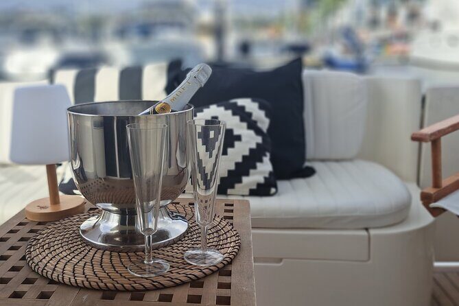 Porto: Luxury Yacht Tour on the Douro River - Sunset or Daytime - Who Is This Tour Perfect For?
