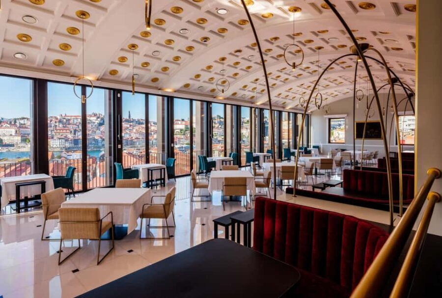 Porto: WOW Immersive Cabaret Dinner - Why This Experience Stands Out