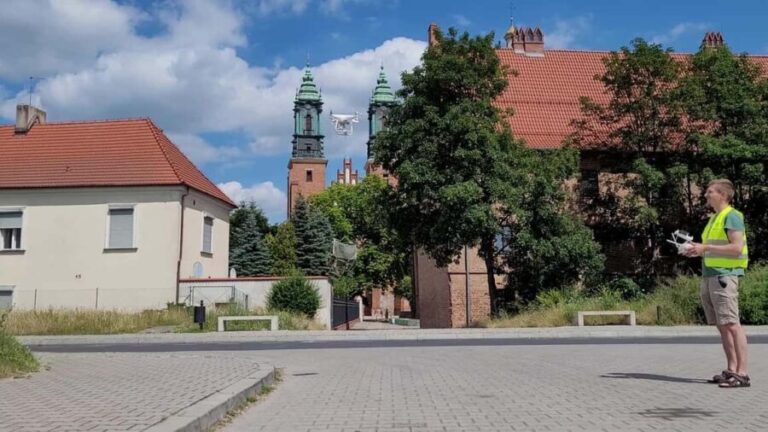 Pozna: Drone Lesson with Instructor and City Tour - Why This Tour Is Worth Considering