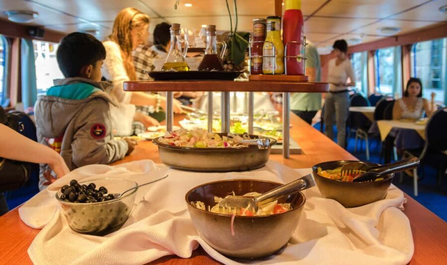 Prague: Dinner Cruise with Hotel Pickup and Drop-off - What’s Included: Food, Comfort, and Convenience