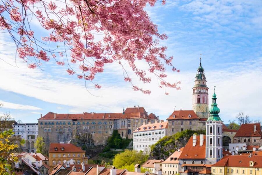 Prague: eský Krumlov & Bohemian Village Day Trip with Lunch - Practical Details & Insights
