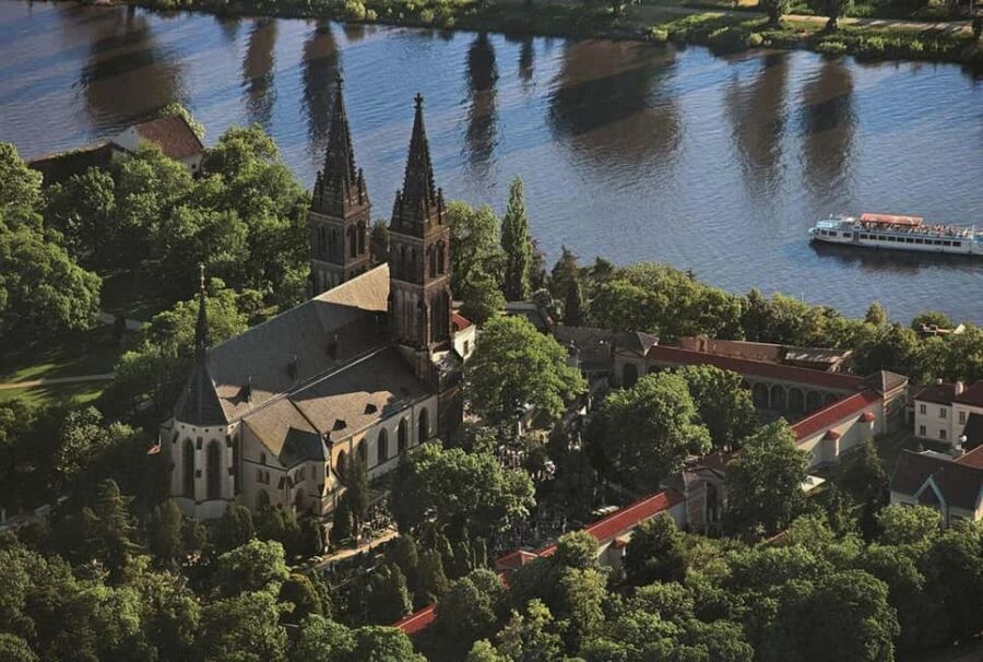 Prague: Private 2 & Half-Day City Tours with Local Guide - An In-Depth Look at the Itinerary