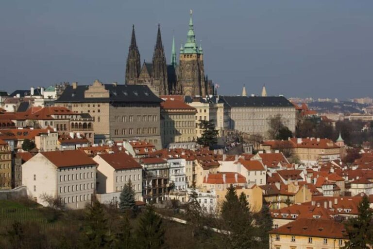 Prague: Private Castle Tour with Limousine-alone at catle - The Experience: What You Can Expect