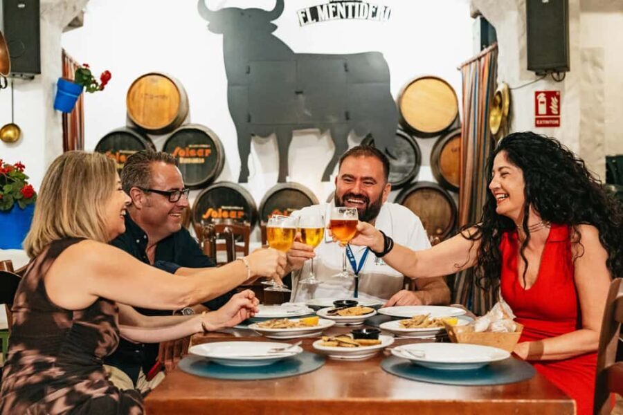 PREMIUM TAPAS TOUR: Tapas, Paella and Winery - The Experience of the Guides and Atmosphere