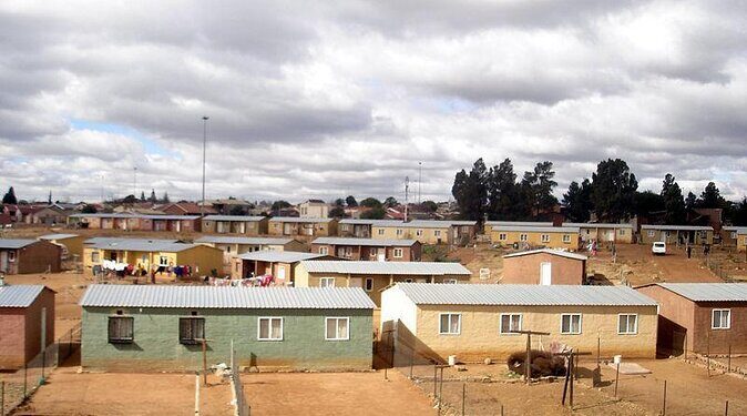 Pretoria, Soweto and Apartheid Museum Guided Day Tour from Johannesburg Private - Authentic Insights from Travelers