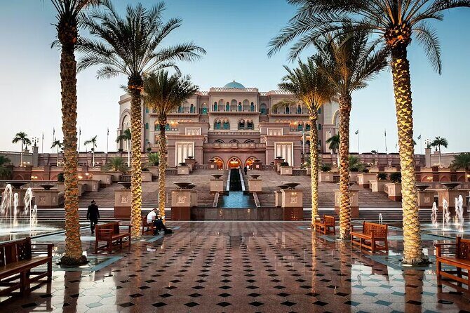 Private Abu Dhabi City Tour with Warner Bros - Cultural Landmarks and Architectural Wonders