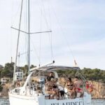 Private and exclusive sailboat in the Bay of Palma and surrounding areas - An In-Depth Look at the Mallorca Private Sailboat Tour