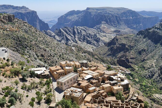 Private Day-Tour in Nizwa and Jebel Akhdar - Jebel Akhdar: The Green Mountain and Its Wonders