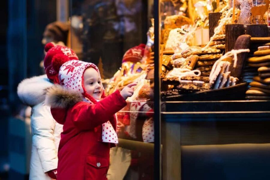 Private Edinburghs Enchanted Christmas Walkabout - Who Would Love This Tour?