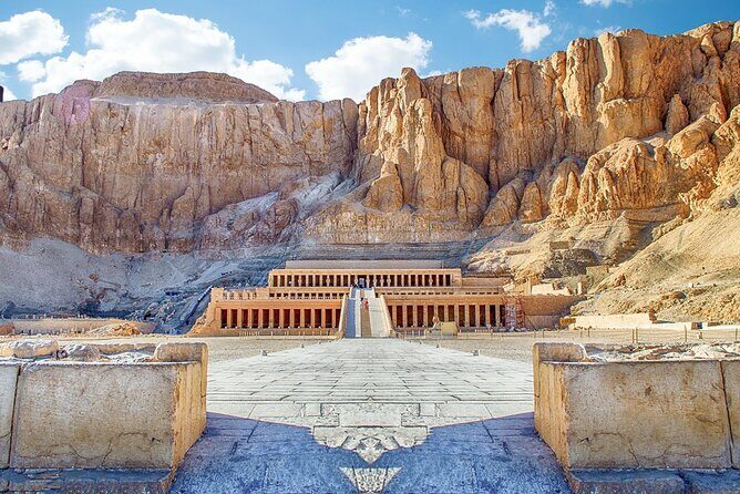 Private Full day tour to Luxor From Hurghada with hot air balloon - What Makes This Tour Stand Out?